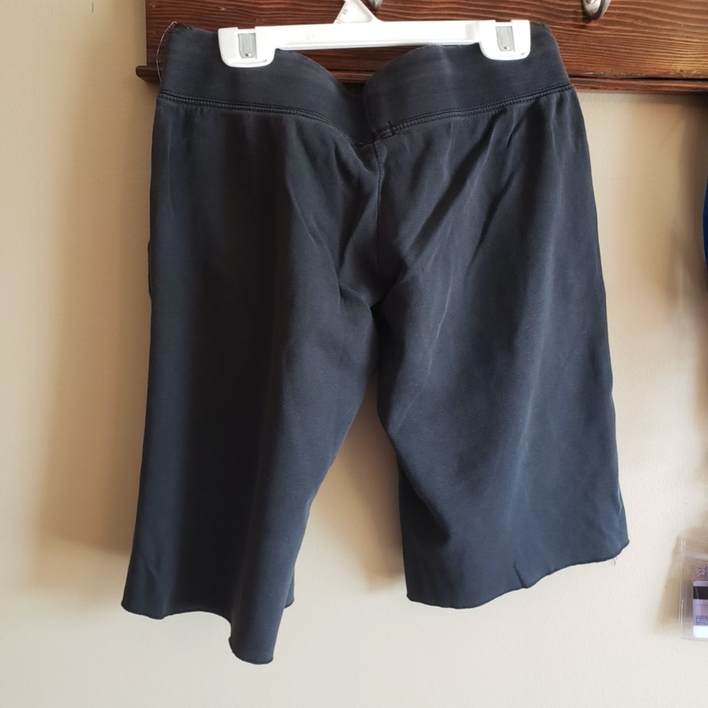 Bermuda Shorts - Picture 2 of 2